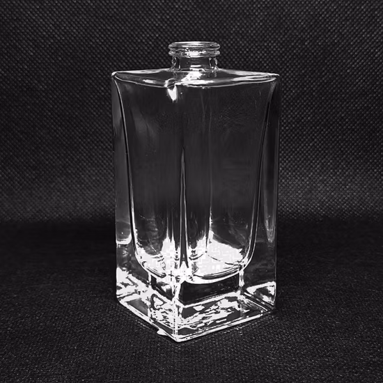 Factory Price Beautiful Design Round Perfume Glass Bottle in 50 Ml Perfume Bottle Glass Cosmetic Packaging Bottle China Manufacturer