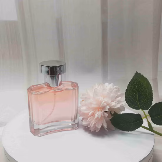 Factory Price Beautiful Design Round Perfume Glass Bottle in 50 Ml Perfume Bottle Glass Cosmetic Packaging Bottle China Manufacturer