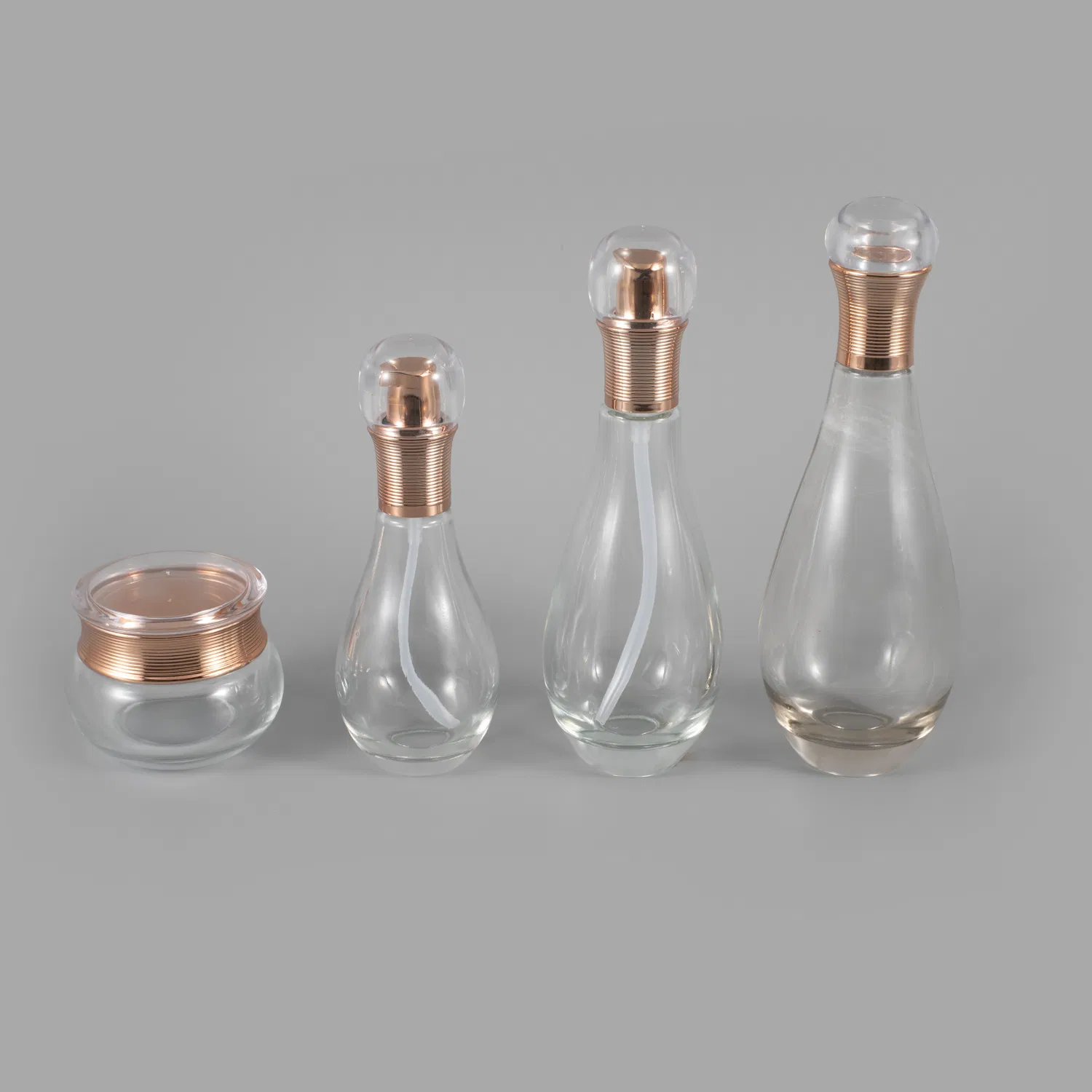 High Quality Customized Uxury Foundation Container Cosmetic Bottle Essential Oil Glass Dropper Bottle Bowling Set Oil Bottle